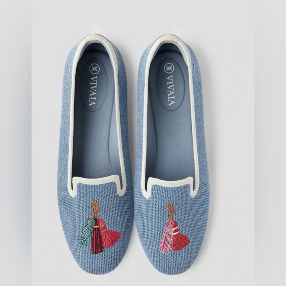 NWOT Women’s VIVAIA Audrey Round-Toe Denim Blue Tassel embroidered Loafers Sz 7